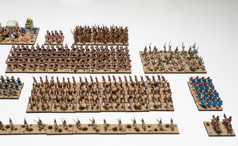 New_Kingdom_Egyptian_04.jpg (1.02 MiB) 7077 mal betrachtet Vorne Libysche Speerkämpfer (Plänkler), dahinter Nahkämpfer mit Speeren, dahinter Nahkämpfer mit Schwert, hinten Sherden-Kämpfer. Rechts unten ein berittener Späher, rechts mittig Axtkämpfer, rechts hinten libysche Schwertkämpfer.