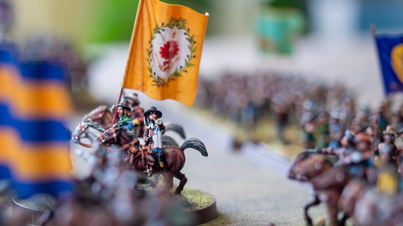 Zoom auf den Obristen und seinen Stab.